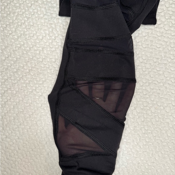 Lululemon Leggings with Mesh Detailing - Picture 2 of 4